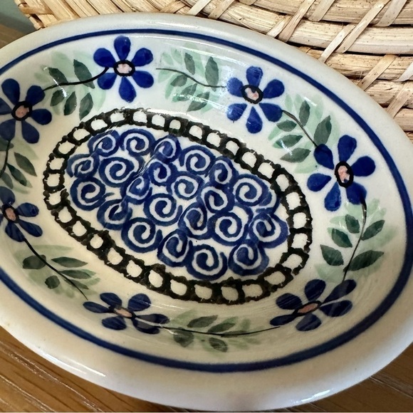 Polish Pottery Boleslawiec Hand Painted Ceramic Soap Dish - Picture 2 of 6
